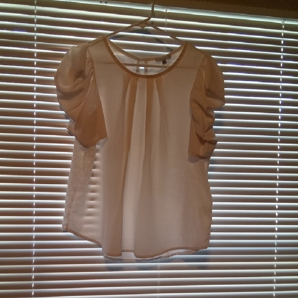 Iris Cream Puff Sleeve Blouse